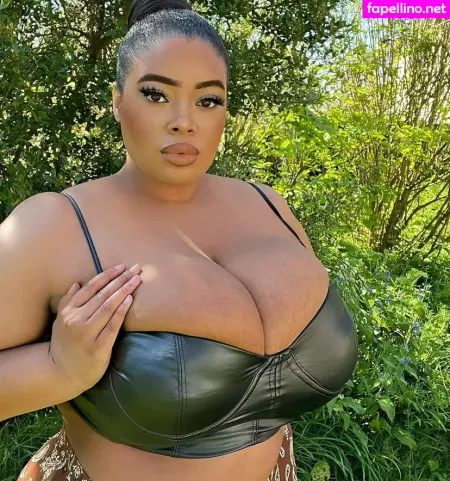 Yathbeauty OnlyFans Thumbnail #jB0EW9DpCe