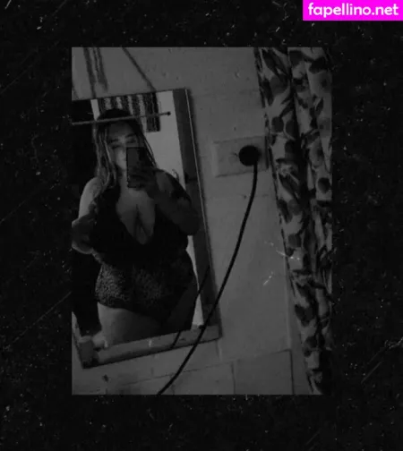 Yazminrose12 OnlyFans Thumbnail #dEUcmU7wFz