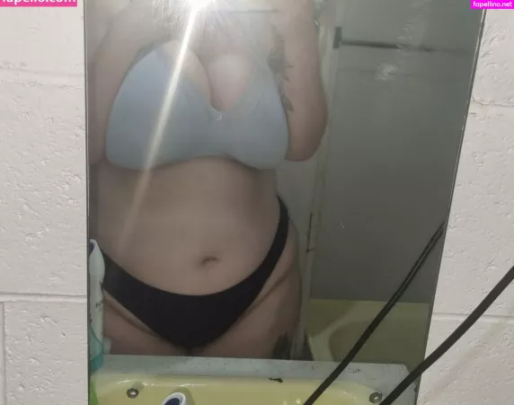 Yazminrose12 OnlyFans Thumbnail #eeHaZwL6dN