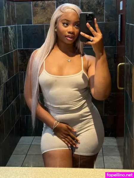 Yazmynswrld OnlyFans Thumbnail #lAMWb8JBUs