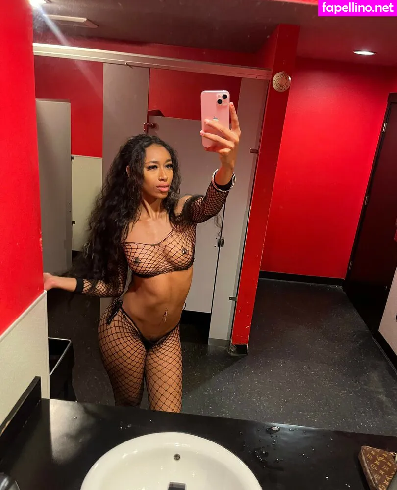 Queen Yasmeena, yazzylonglegs, yazzyyams Nude Leaked OnlyFans Photo #EGe47BOi85