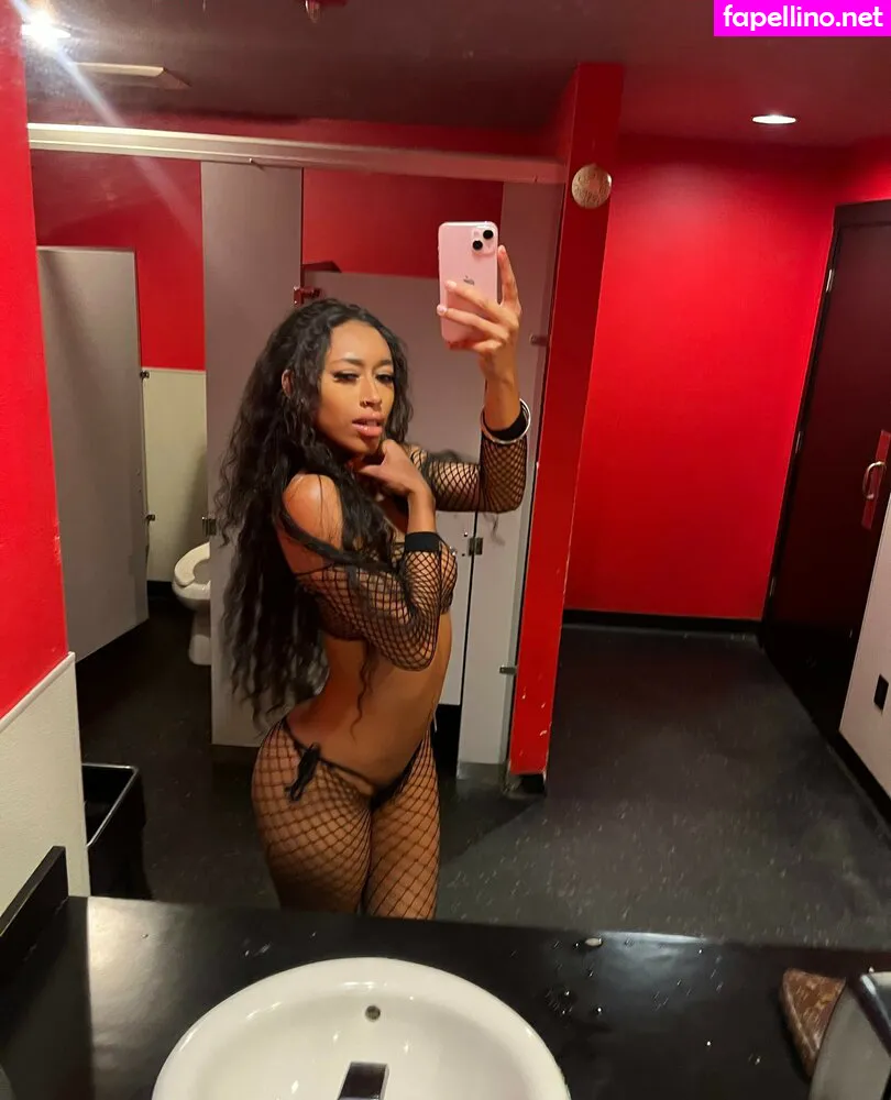 Queen Yasmeena, yazzylonglegs, yazzyyams Nude Leaked OnlyFans Photo #QVFBmWIZVA