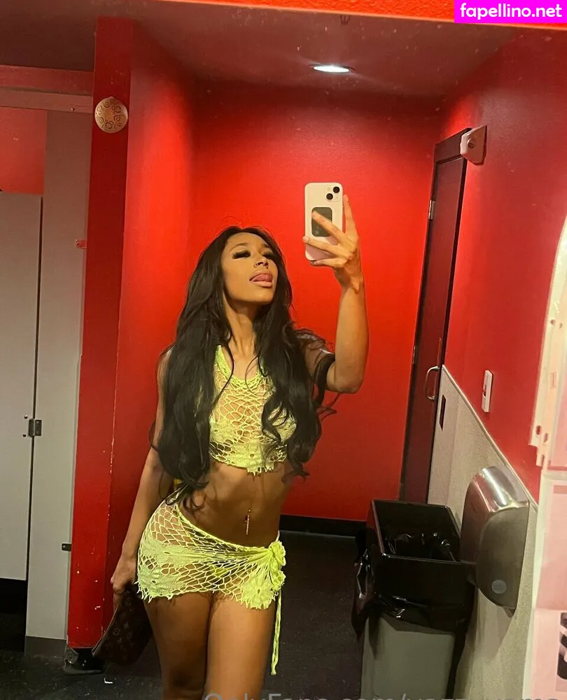 Queen Yasmeena, yazzylonglegs, yazzyyams Nude Leaked OnlyFans Photo #VlTjDc0wR2