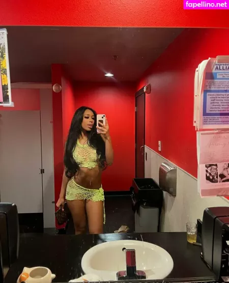 Yazzyyams OnlyFans Thumbnail #XwhU56bvpd