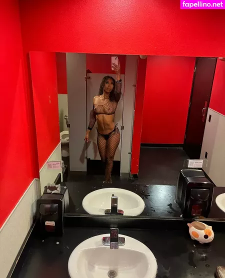 Yazzyyams OnlyFans Thumbnail #ZTr0smIlWT