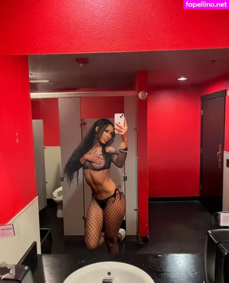 Yazzyyams OnlyFans Thumbnail #b3r3cIrnaO
