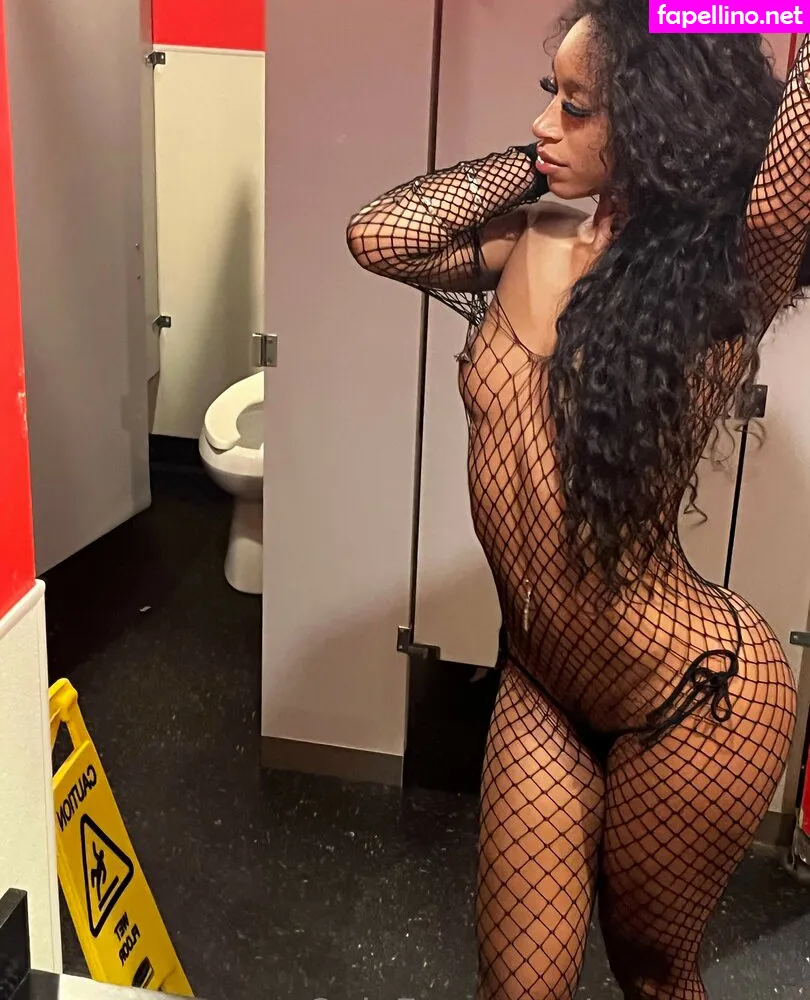 Queen Yasmeena, yazzylonglegs, yazzyyams Nude Leaked OnlyFans Photo #fM55RHak5D