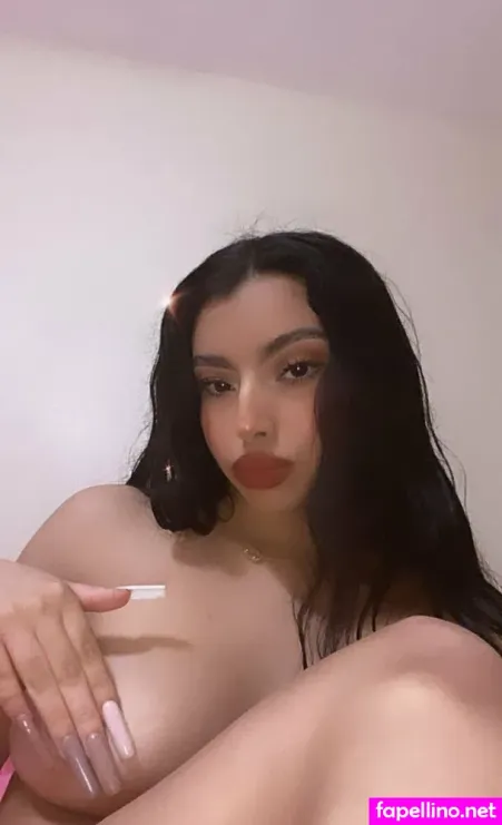 Ye Lla OnlyFans Thumbnail #2FyJHRzGwQ