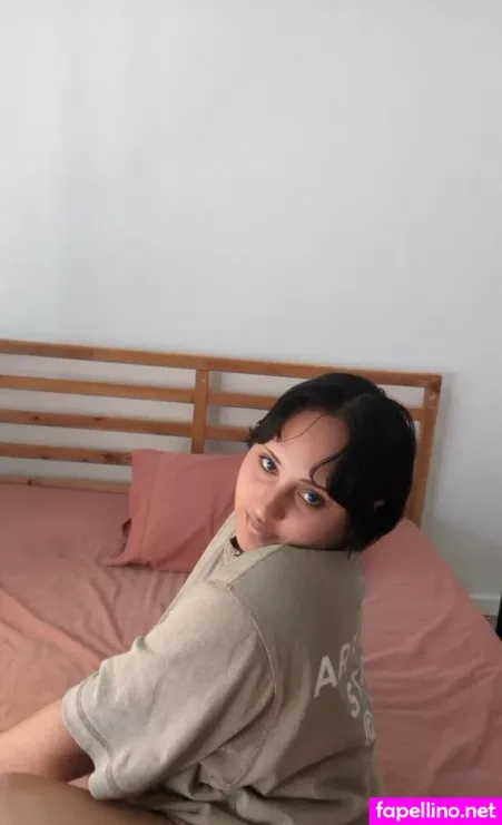 Yeahitsevie OnlyFans Thumbnail #gVT7XxIRnD