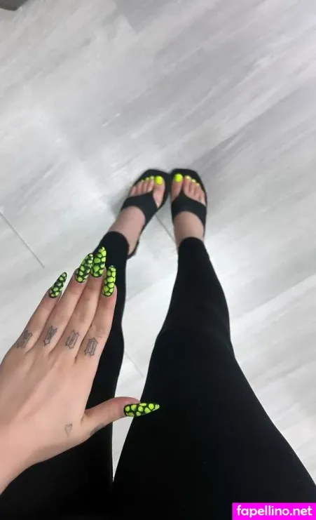 Yeahm8r OnlyFans Thumbnail #GvASfWM39n