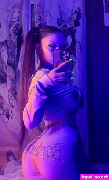 Yeahm8r OnlyFans Thumbnail #NdiYIAekCs