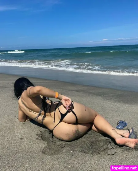 Yediza OnlyFans Thumbnail #3KIHSPets4