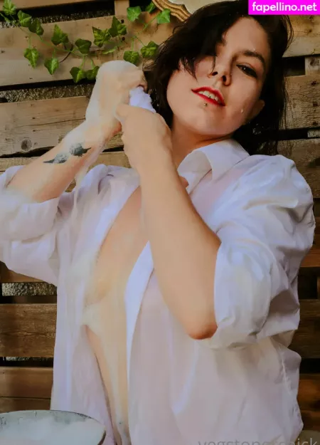 Yegstonerchick OnlyFans Thumbnail #cWWLNoZnh2