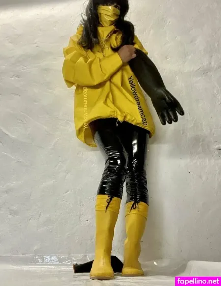 Yellowdreamcap OnlyFans Thumbnail #AwxrccoTA3