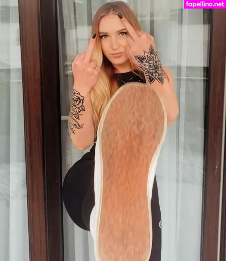 Yennefer OnlyFans Thumbnail #5AgoyhtEoB