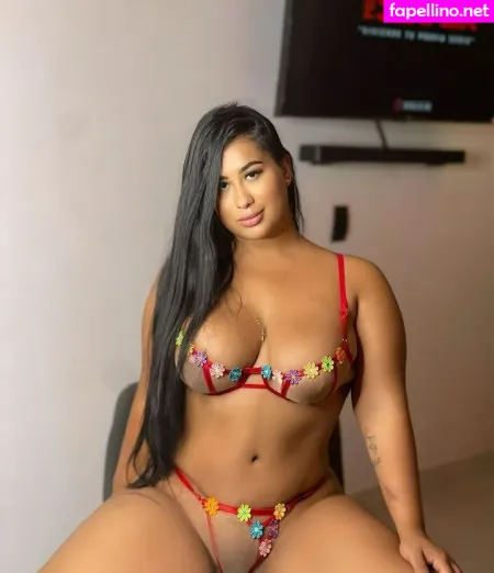 Yeraldin Lopez OnlyFans Thumbnail #2iMW4LU6hh