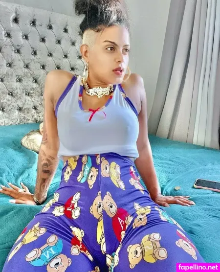 Yeraldincom1oficial OnlyFans Thumbnail #Da4SbD15M9