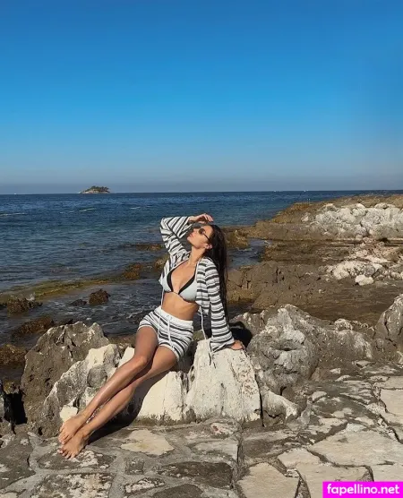 Yesalesya OnlyFans Thumbnail #CF4XQK02XM