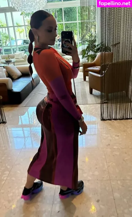 Yesjulz 4 OnlyFans Thumbnail #8glfHfH17D