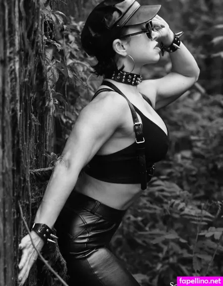 Yesqueenpea OnlyFans Thumbnail #hyj1XqUNFh