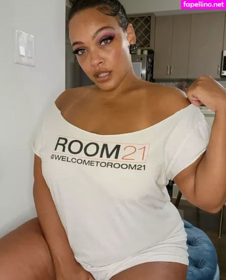 Yettajobrown OnlyFans Thumbnail #iJtUU87L3H