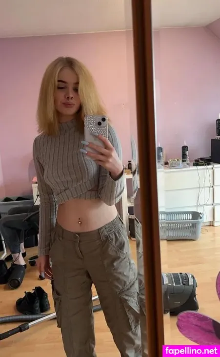 Yhl Lara Main Profile Photo