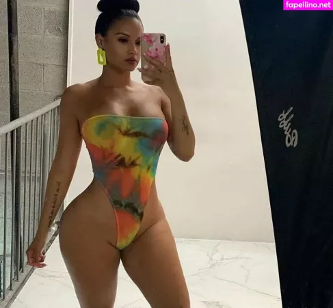 Yinethcolombiana OnlyFans Thumbnail #9YzLNyvlAE