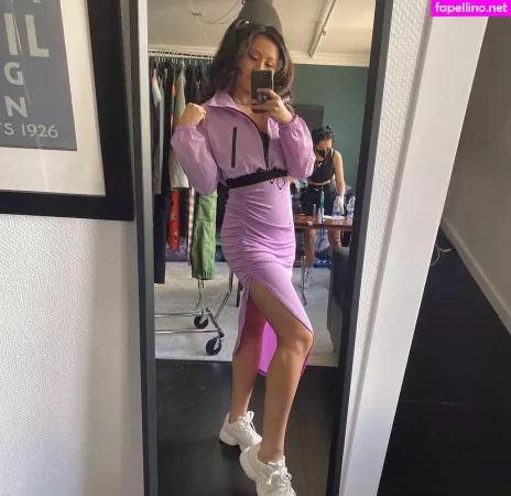 Yinsu Collins OnlyFans Thumbnail #k9CxgFJSqt