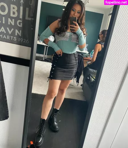 Yinsu Collins OnlyFans Thumbnail #qF7FdYLZyt