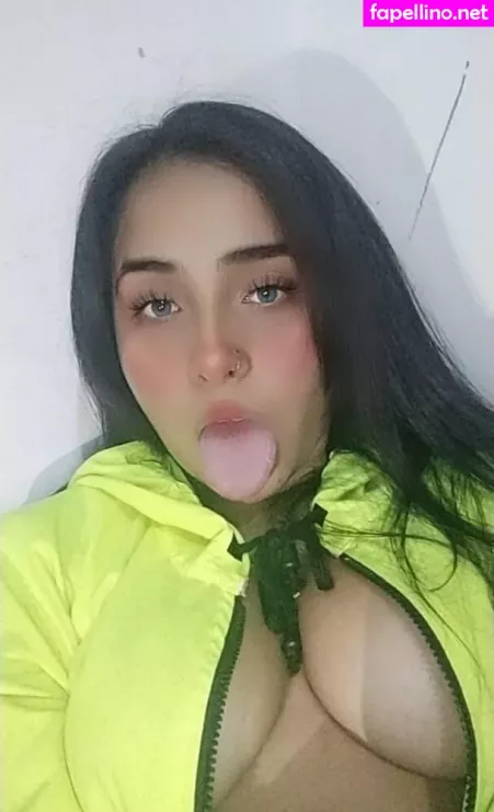 Yiyimartinez OnlyFans Thumbnail #hyHFTwRmRP