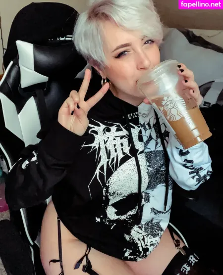 Yoemilyreyfree OnlyFans Thumbnail #4YwPfoYVnf