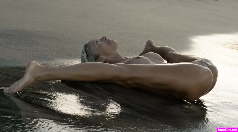 Yogaflocke OnlyFans Thumbnail #3B90z2RcRW