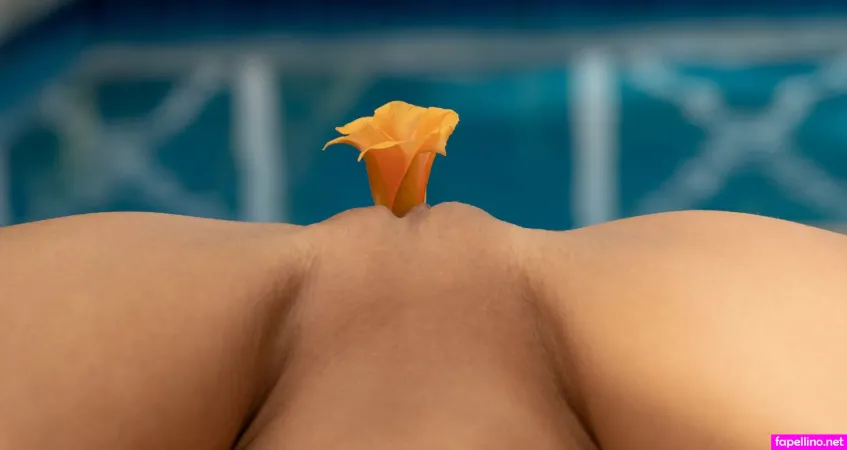 Yogaflocke OnlyFans Thumbnail #4yn4QXlcAQ