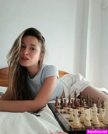 Yogagirlfree OnlyFans Thumbnail #33OVe9AfC3