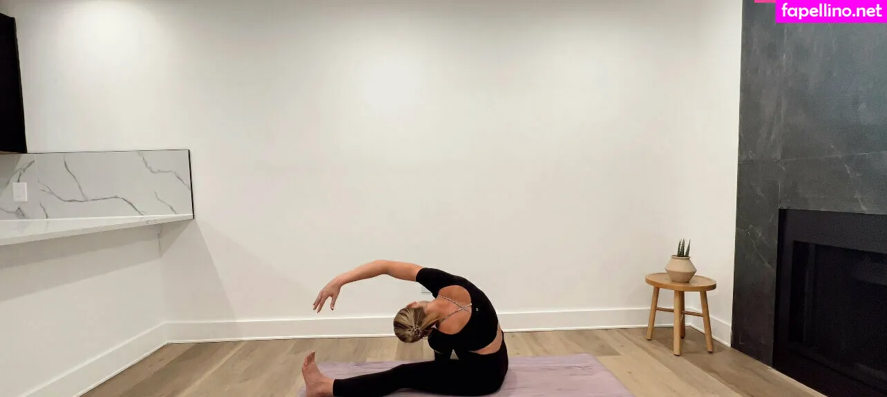 yogawithemily Nude Leaked OnlyFans Photo #LOL2FgdRbM