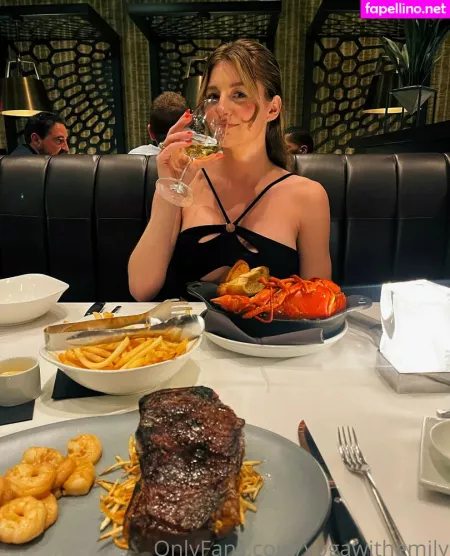 Yogawithemily OnlyFans Thumbnail #gEQ4pyBsKn