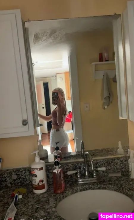 Yogirllexi03 OnlyFans Thumbnail #3RXGozuUEz