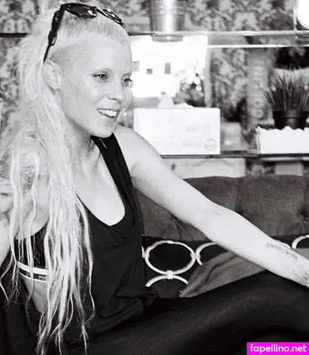 Yolandi Visser OnlyFans Thumbnail #0GEcS2O8uP