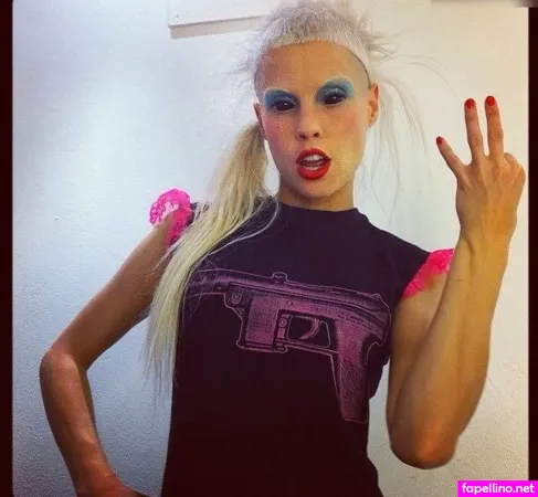 Yolandi Visser OnlyFans Thumbnail #RdWJUh2rcJ