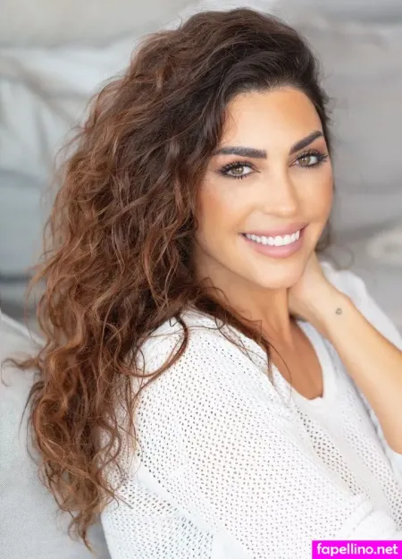Yolanthe Cabau OnlyFans Thumbnail #FKWvtKc0s9