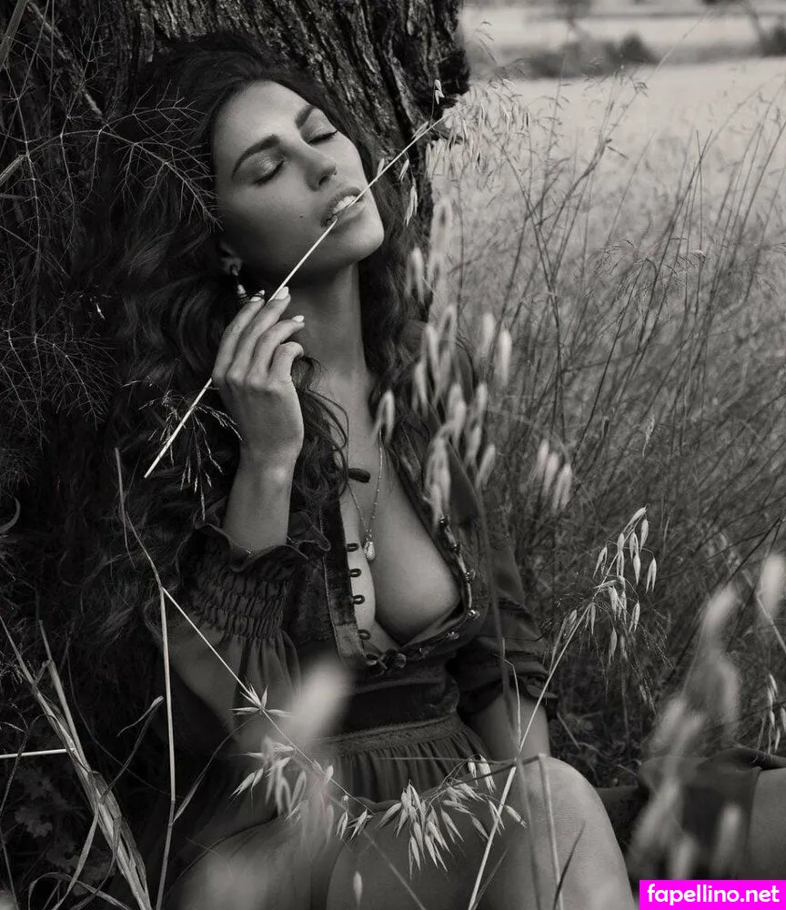 Yolanthe Cabau Nude Leaked OnlyFans Photo #lraHr5NJO1