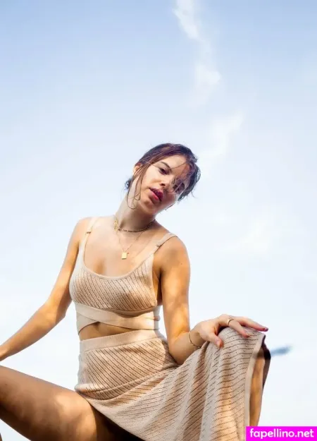 Yoli Dawson OnlyFans Thumbnail #6n6hCpnize