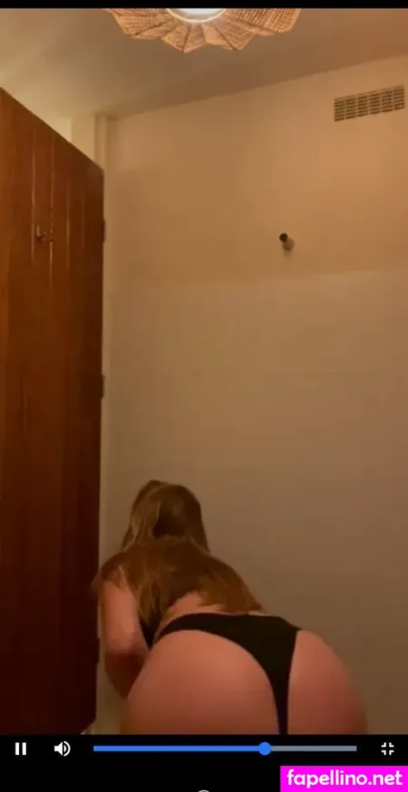 Yoly Desmis OnlyFans Thumbnail #8LBj4gLF5K