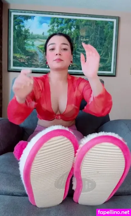 Yomfeet OnlyFans Thumbnail #qVaw3Ctn62