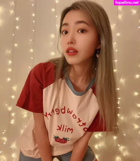Yoojin OnlyFans Thumbnail #1CVSkeNR4a