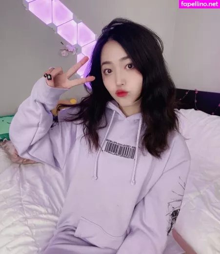 Yoojin OnlyFans Thumbnail #2ul2Oc5zp9