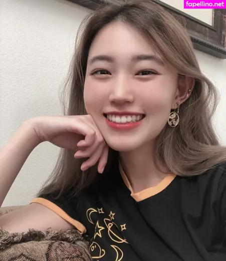 Yoojin OnlyFans Thumbnail #8UL1uor3Zw