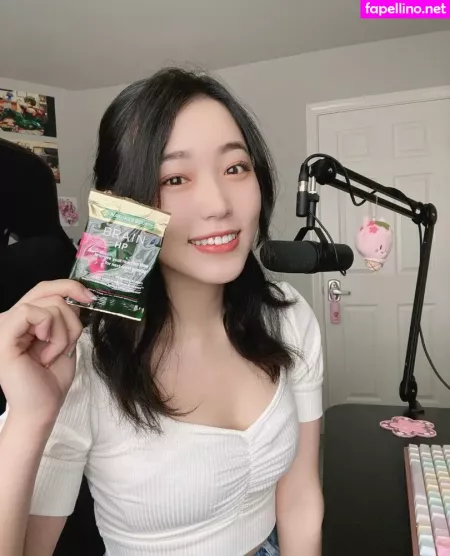 Yoojin OnlyFans Thumbnail #UmNX5sXD7f