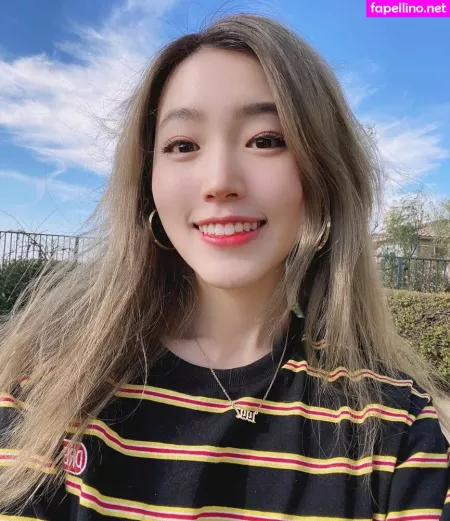 Yoojin OnlyFans Thumbnail #eTLCDsy7js