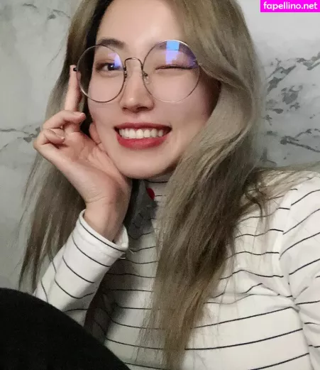 Yoojin OnlyFans Thumbnail #j1XNS39k7c